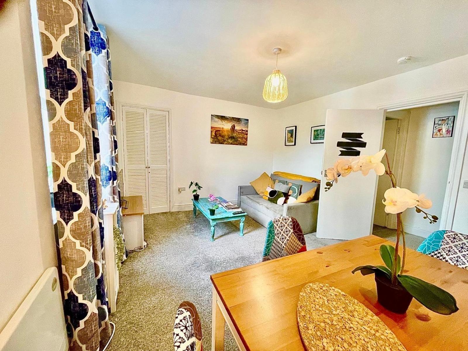 Cosy Authentic Flat In The Heart Of Galashiels Exterior foto